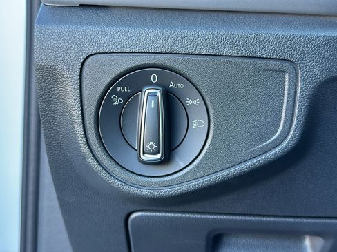 Used 2023 Volkswagen Atlas SEL image 16