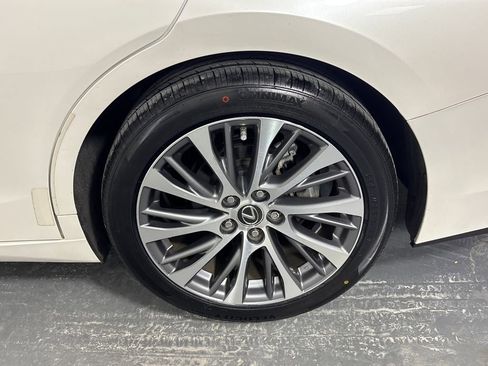 Used 2019 Lexus ES 350 Luxury w/ Accessory Package 2 image 36