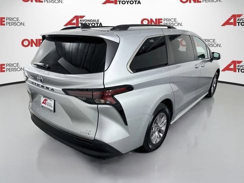 Certified 2024 Toyota Sienna XLE FWD image 8