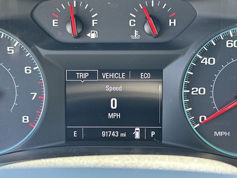 Used 2022 Chevrolet Traverse LS FWD image 22