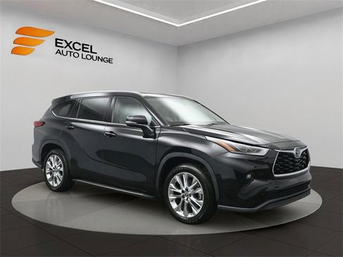 Used 2022 Toyota Highlander Limited image 7