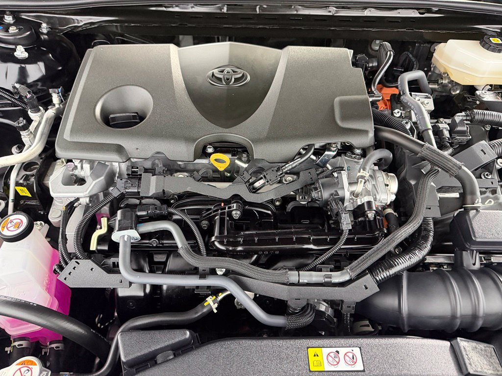Used 2025 Toyota Camry SE w/ Convenience Package FWD image 20