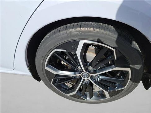 Used 2023 Nissan Altima 2.5 SR w/ SR Premium Package FWD image 12