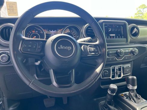 Used 2023 Jeep Wrangler Unlimited Sport AWD/4WD image 34