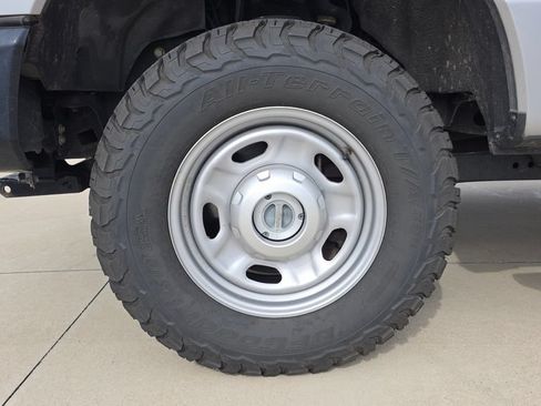 Used 2022 Ford F250 XL w/ Power Equipment Group AWD/4WD image 7