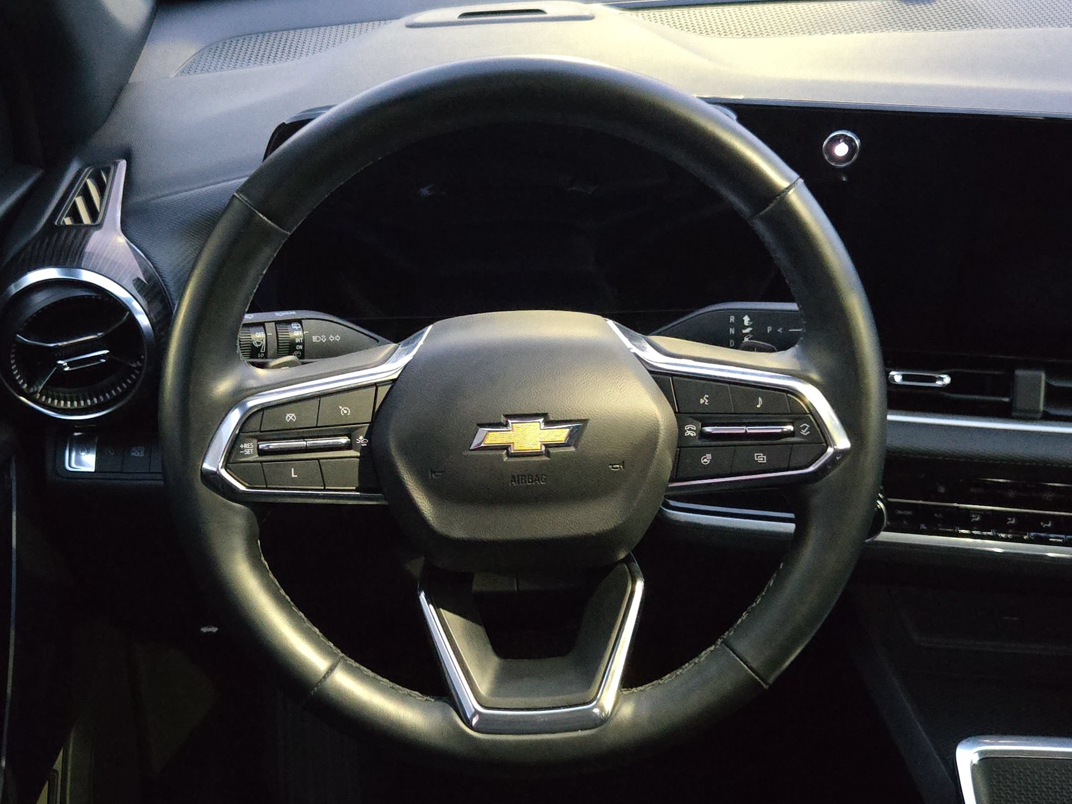 Used 2025 Chevrolet Equinox LT w/ Convenience Package II FWD image 25