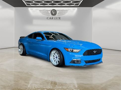 Used 2017 Ford Mustang Coupe w/ Wheel & Stripe Package image 7