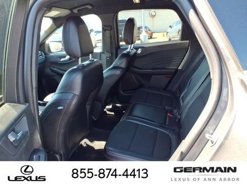 Used 2025 Ford Escape ST-Line FWD image 11