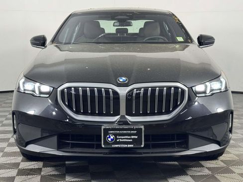 Used 2026 BMW 530i xDrive w/ Premium Package AWD/4WD image 6