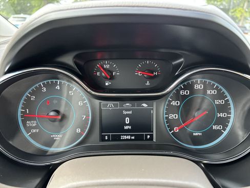 Used 2018 Chevrolet Cruze LT w/ Convenience Package FWD image 13