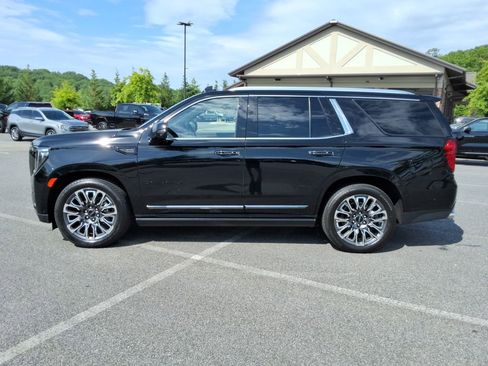 Certified 2023 GMC Yukon Denali Ultimate AWD/4WD image 8
