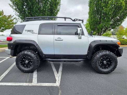 Used 2008 Toyota FJ Cruiser 4WD image 4