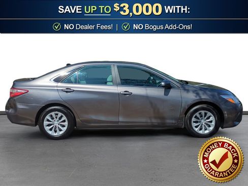 Used 2017 Toyota Camry LE FWD image 8