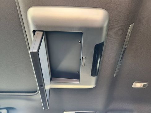 New 2026 Toyota Sienna Platinum AWD/4WD image 23