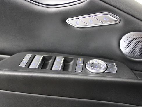 Used 2025 Genesis G80 2.5T Advanced image 24