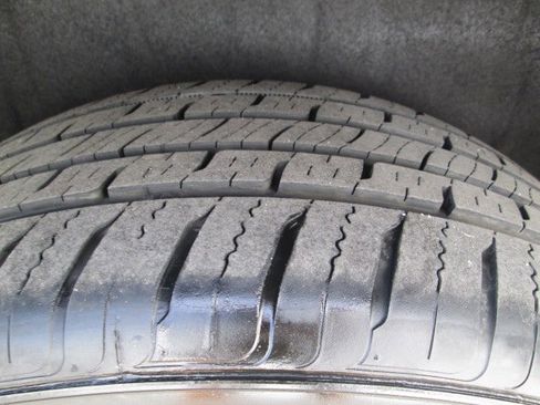 Used 2015 Jeep Grand Cherokee Limited w/ Trailer Tow Group IV image 9