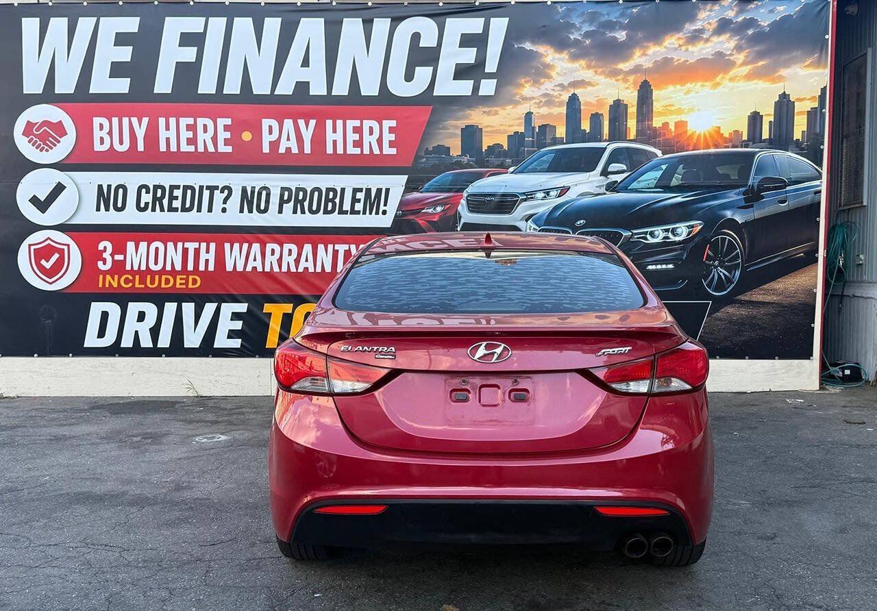 Used 2014 Hyundai Elantra FWD image 17