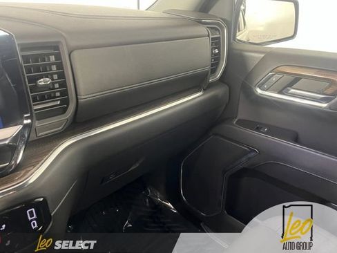 Used 2024 Chevrolet Silverado 1500 LT AWD/4WD image 19