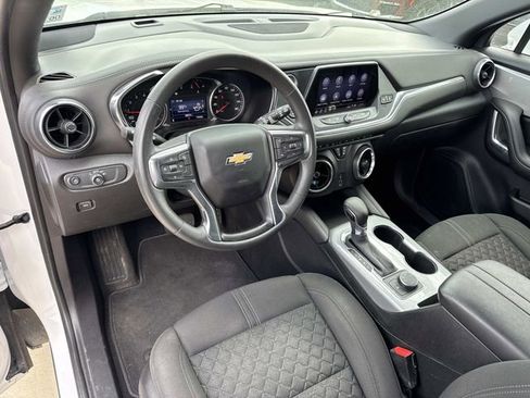 Used 2022 Chevrolet Blazer LT image 24
