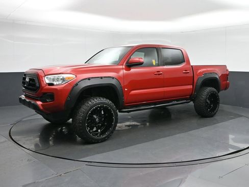 Used 2020 Toyota Tacoma SR image 3