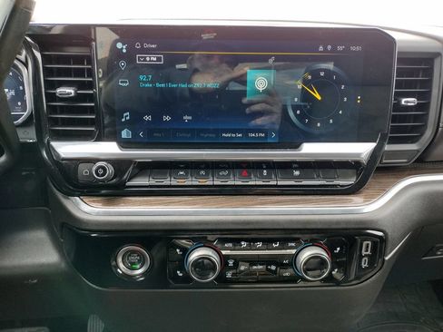 Used 2023 Chevrolet Silverado 1500 LT w/ Protection Package AWD/4WD image 3