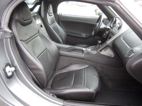 Used 2006 Pontiac Solstice Convertible w/ Premium Package RWD image 11