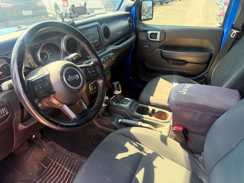 Used 2021 Jeep Gladiator Sport AWD/4WD image 16