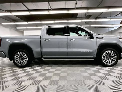 Used 2024 GMC Sierra 1500 Denali Ultimate AWD/4WD image 16