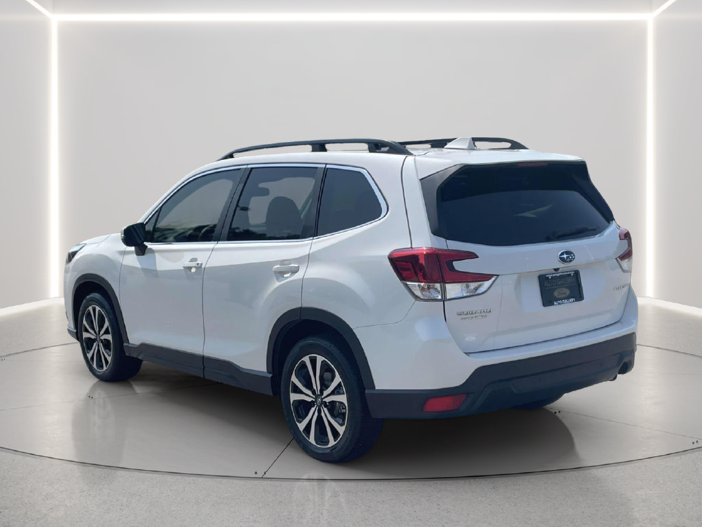 Used 2023 Subaru Forester Limited AWD/4WD image 2