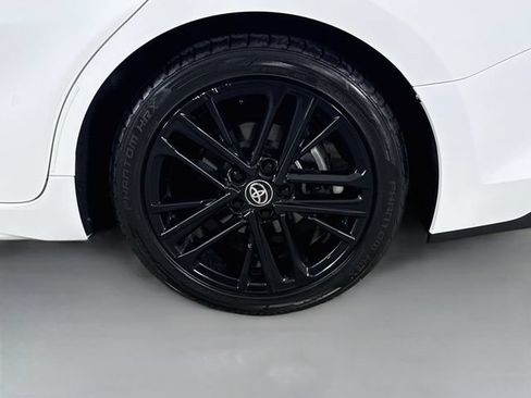 Used 2025 Toyota Camry SE w/ Convenience Package FWD image 29