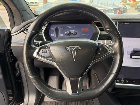 Used 2016 Tesla Model X 90D image 32