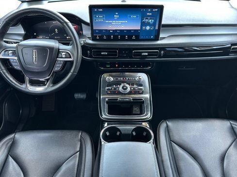 Certified 2022 Lincoln Nautilus FWD w/ Premium Package image 12