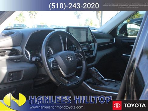 Certified 2022 Toyota Highlander XLE image 13