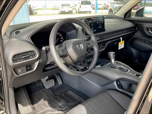 New 2026 Honda HR-V LX image 8