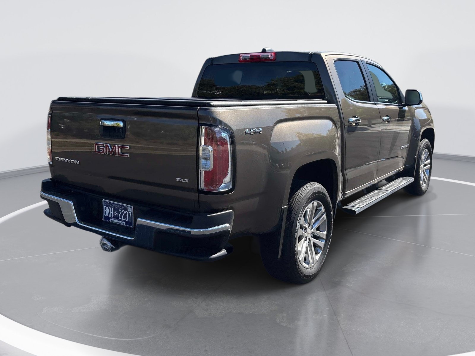 Used 2015 GMC Canyon SLT w/ Driver Alert Package AWD/4WD image 8