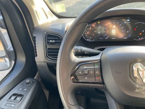 Used 2024 RAM ProMaster 2500 w/ Premium Convenience Group image 15