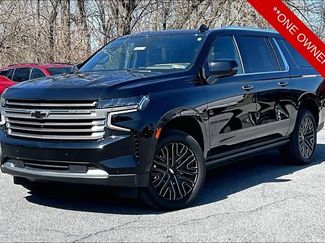 Used 2023 Chevrolet Suburban High Country video 1
