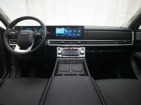Used 2025 Hyundai Santa Fe SEL AWD/4WD image 5
