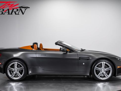 Used 2009 Aston Martin V8 Vantage Roadster RWD image 6
