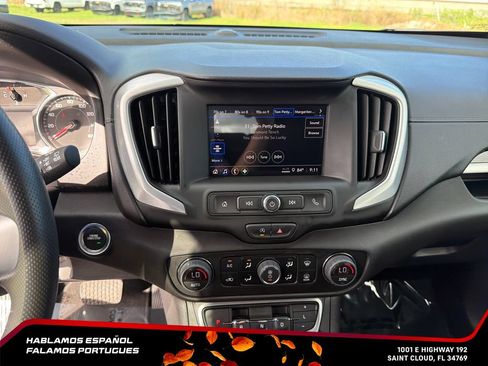 Used 2024 GMC Terrain SLE w/ Driver Convenience Package FWD image 22