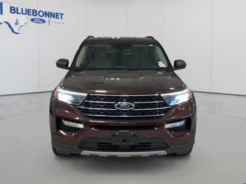 Used 2020 Ford Explorer XLT w/ Equipment Group 202A RWD image 2