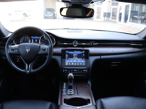 Used 2017 Maserati Quattroporte S image 12