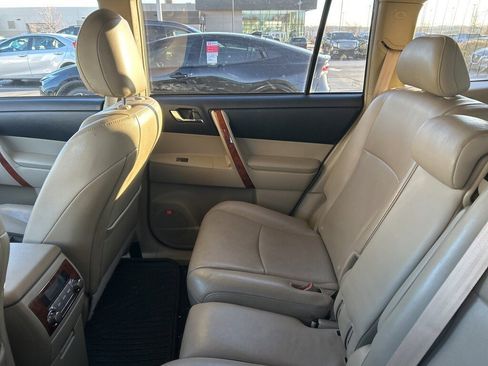Used 2012 Toyota Highlander Limited image 11