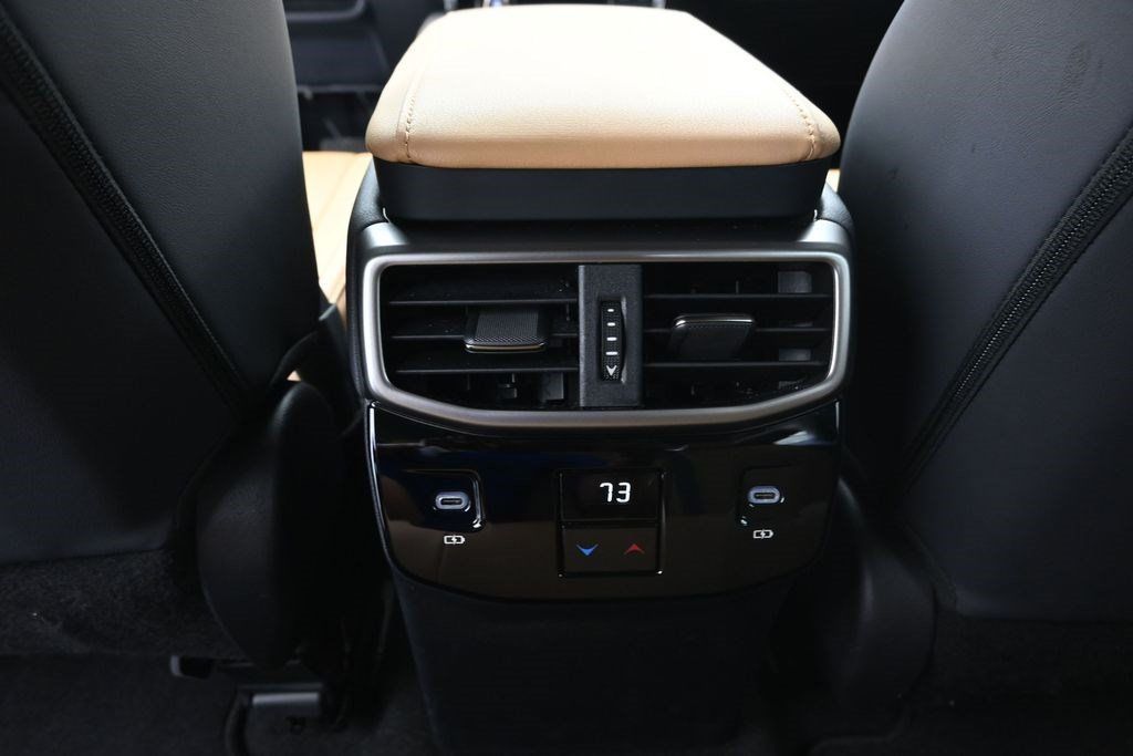 Used 2024 Lexus RX 350 Premium w/ Accessory Package (Z1) FWD image 16