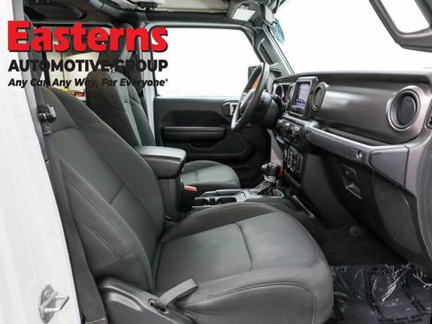 Used 2023 Jeep Gladiator Sport image 24