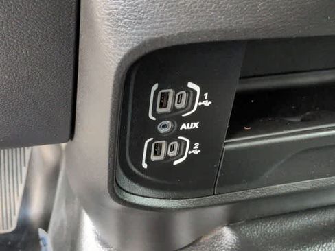 Used 2024 RAM 5500 Tradesman w/ Chrome Appearance Group AWD/4WD image 31