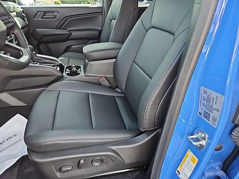 New 2025 Chevrolet Colorado Trail Boss w/ Midnight Edition AWD/4WD image 22