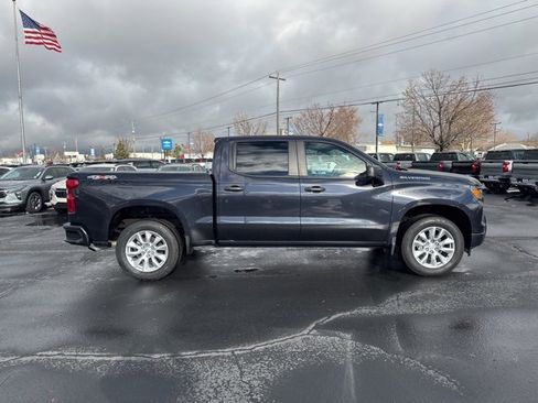 Used 2022 Chevrolet Silverado 1500 Custom image 8