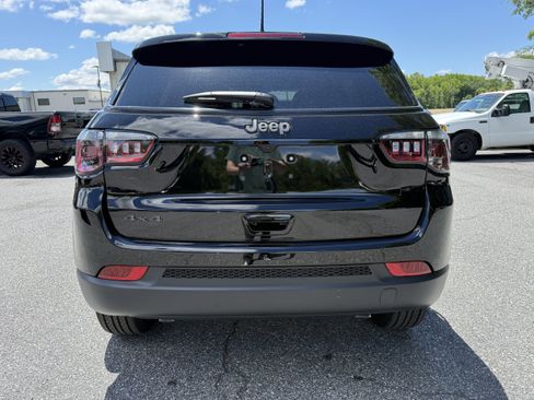 New 2026 Jeep Compass Latitude AWD/4WD image 6