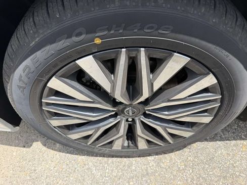 Used 2024 Nissan Altima 2.5 SV FWD image 34